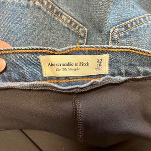 Maternity 90s Straight Jeans